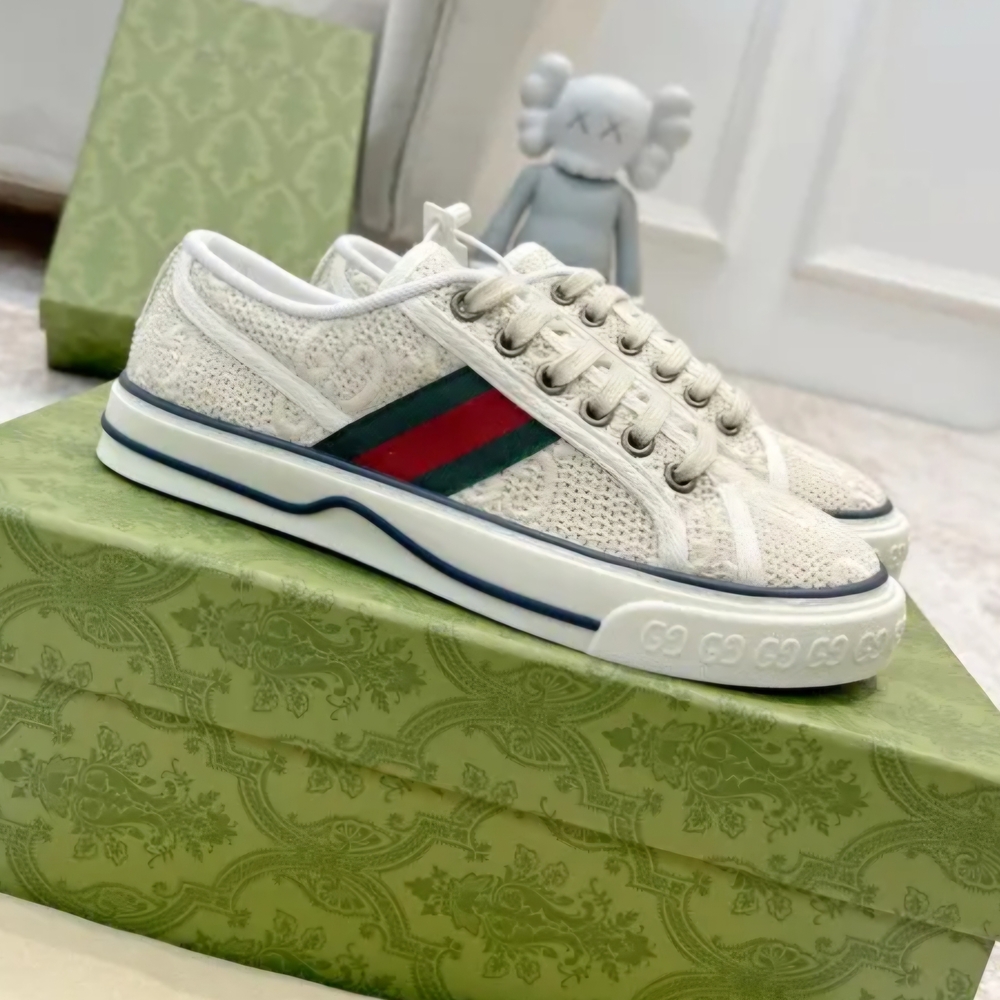 Gucci White Lace Sneakers with Red and Green Stripe